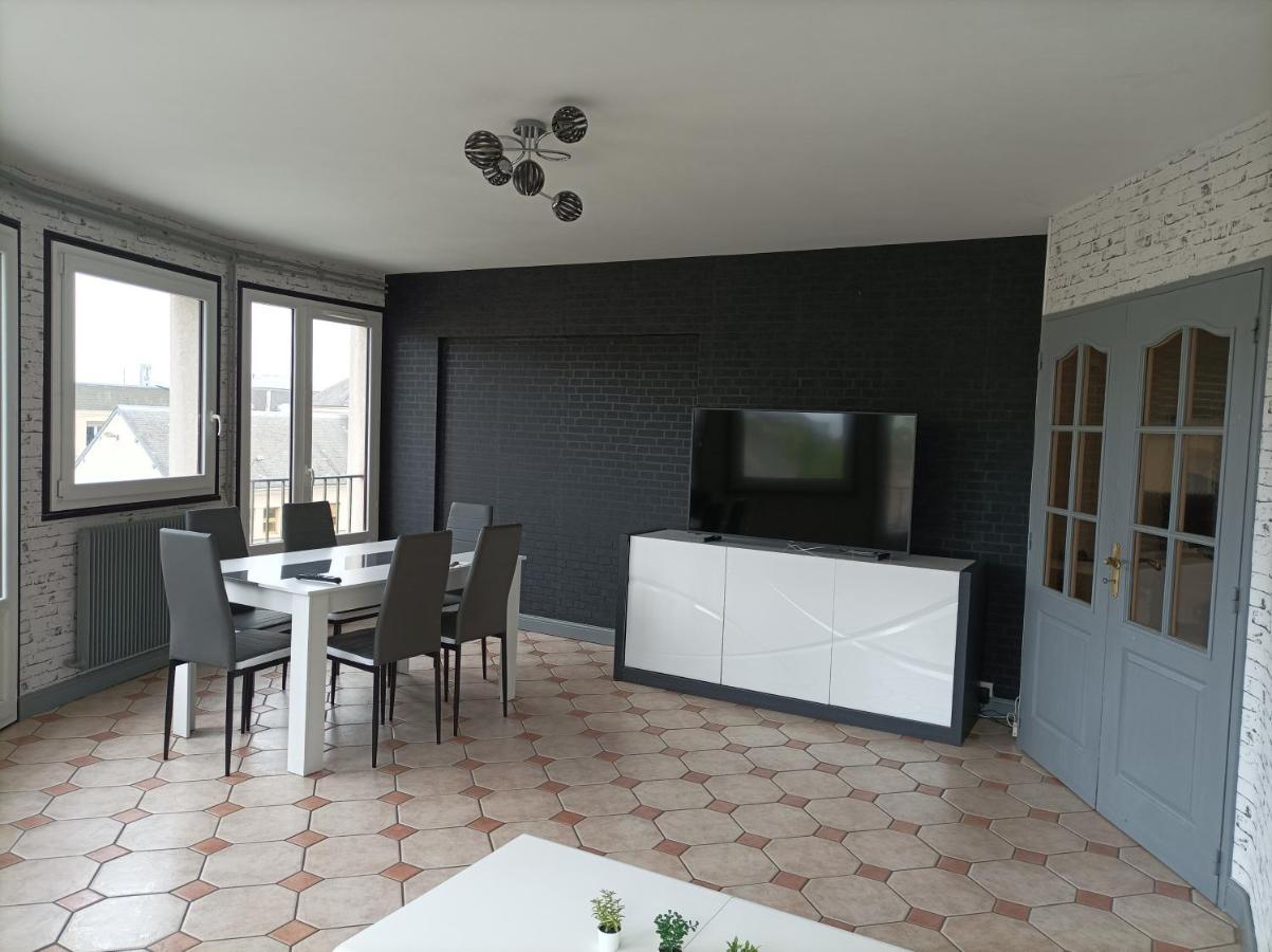 Joli Appartement Type 5 En Centre Ville Châteauroux المظهر الخارجي الصورة